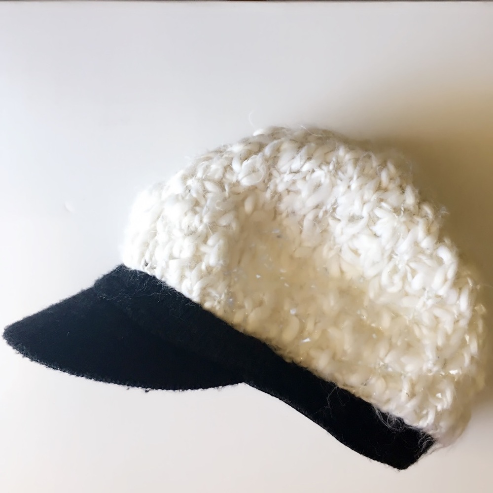 Chic woven cap