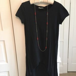 Way cute hi-lo black tee
