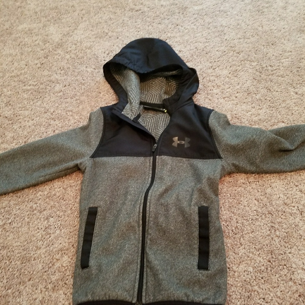 Under armour boys size small