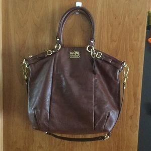 BNWT Coach Lindsey Leather Carry All!!