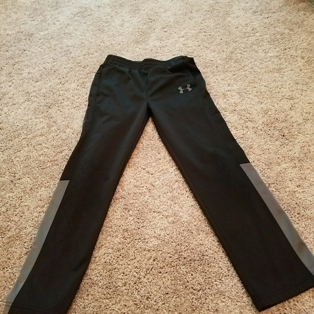 Boys size 7 under armour pants