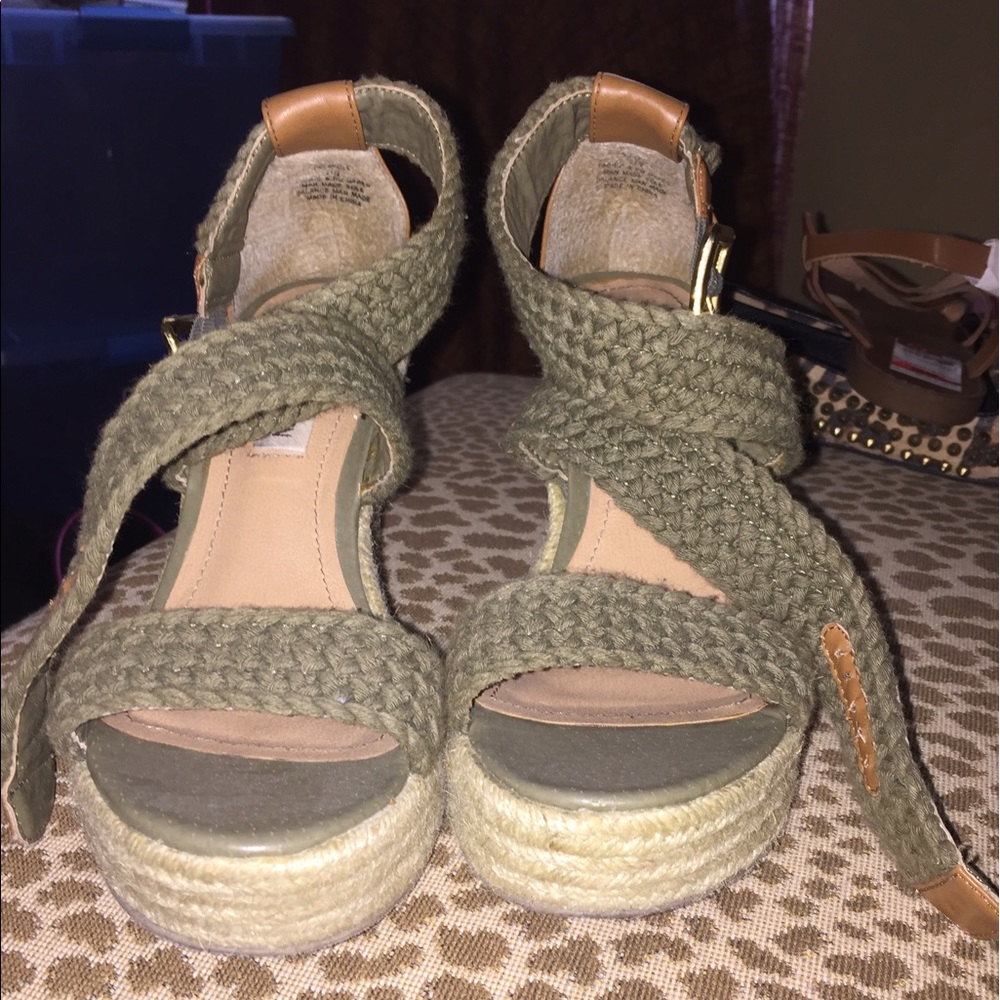 Steve Madden Wedges