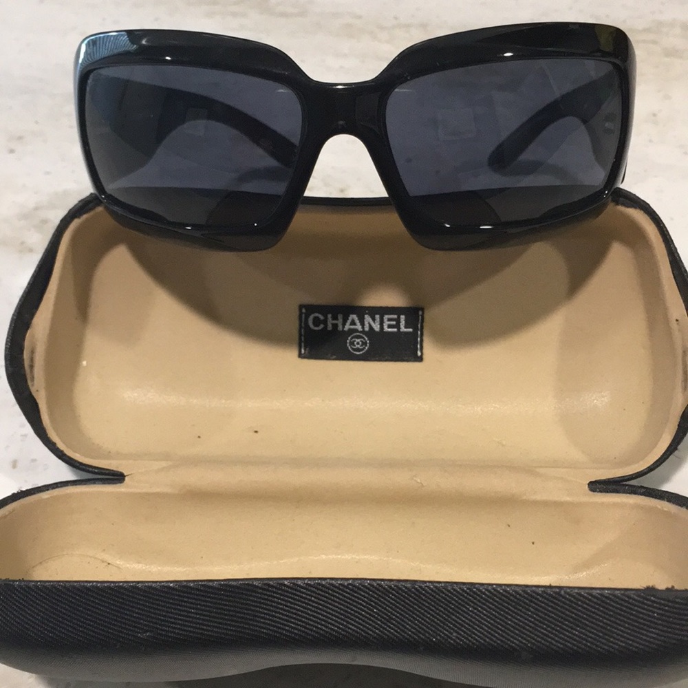 CHANEL SUNGLASSES