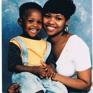 Meet your Posher, Dominique