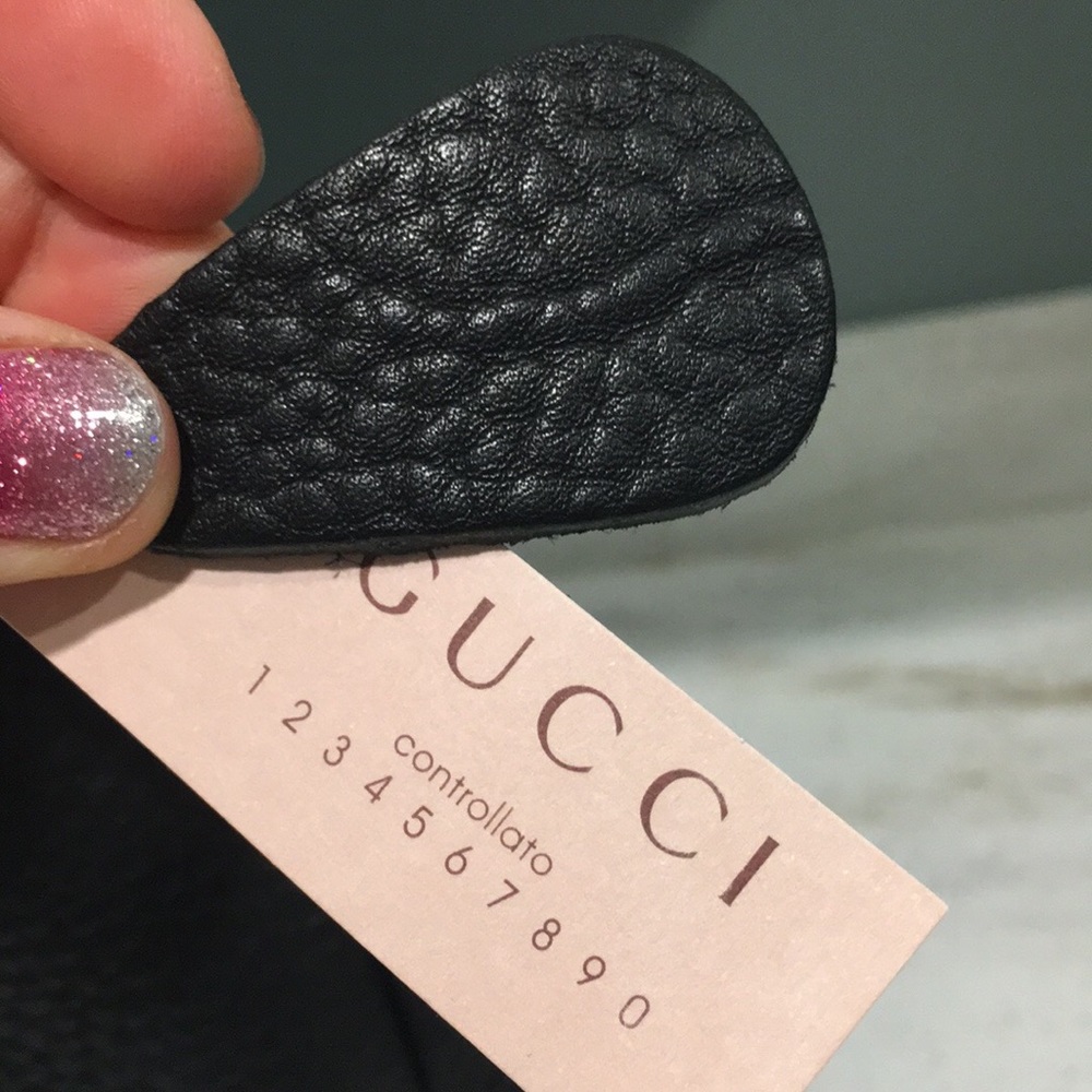 GUCCI SIGNATURE SOHO LEATHER SHOULDER BAG - Picture 2 of 8