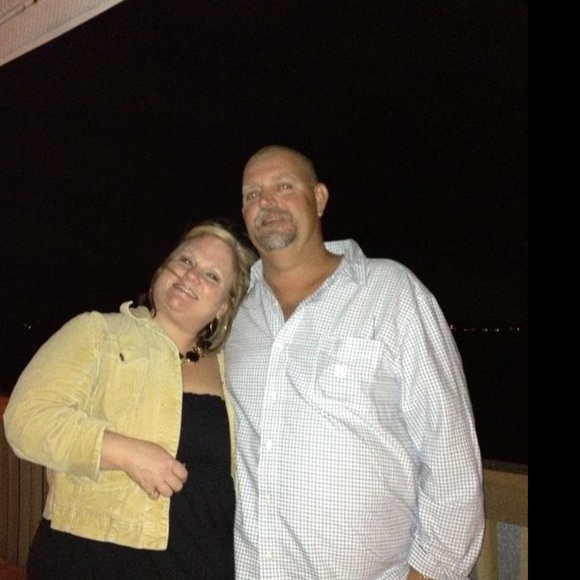 Meet your Posher, Julie - Picture 1 of 1