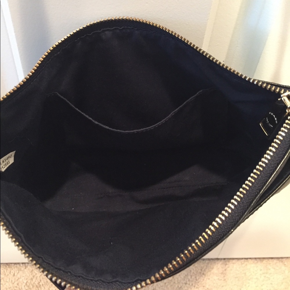 Coach crossbody - Picture 4 of 6