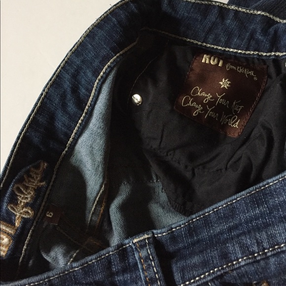 Kut From The Kloth Stretch Bermuda Shorts - Picture 8 of 8