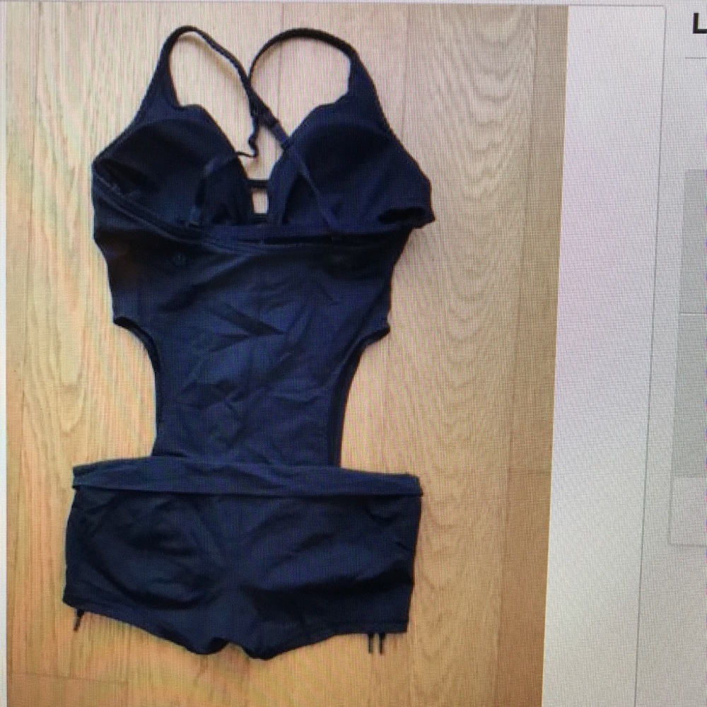 Lululemon Hot Spell Yoga Onsie Black 4/6 Rare