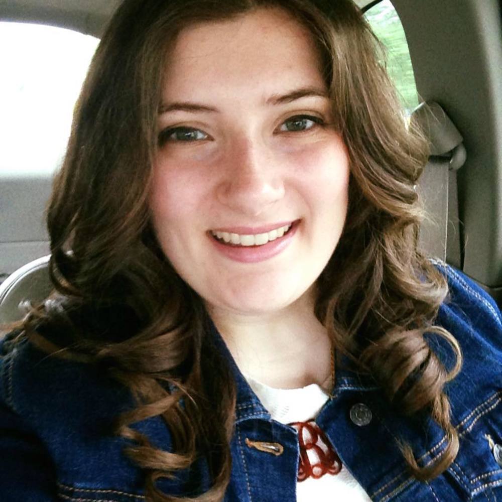 Meet your Posher, Courtney