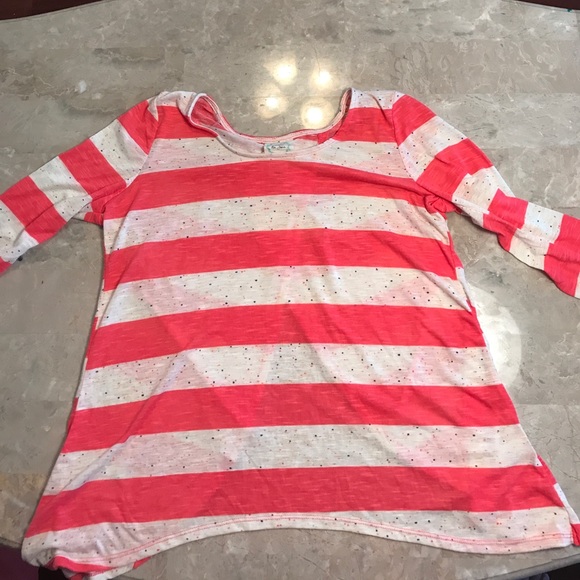 Women's shirt - Picture 1 of 3