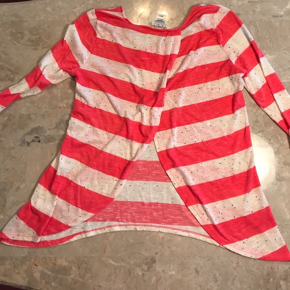 Women's shirt - Picture 2 of 3