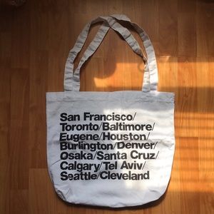 💎 American apparel cities tote bag.
