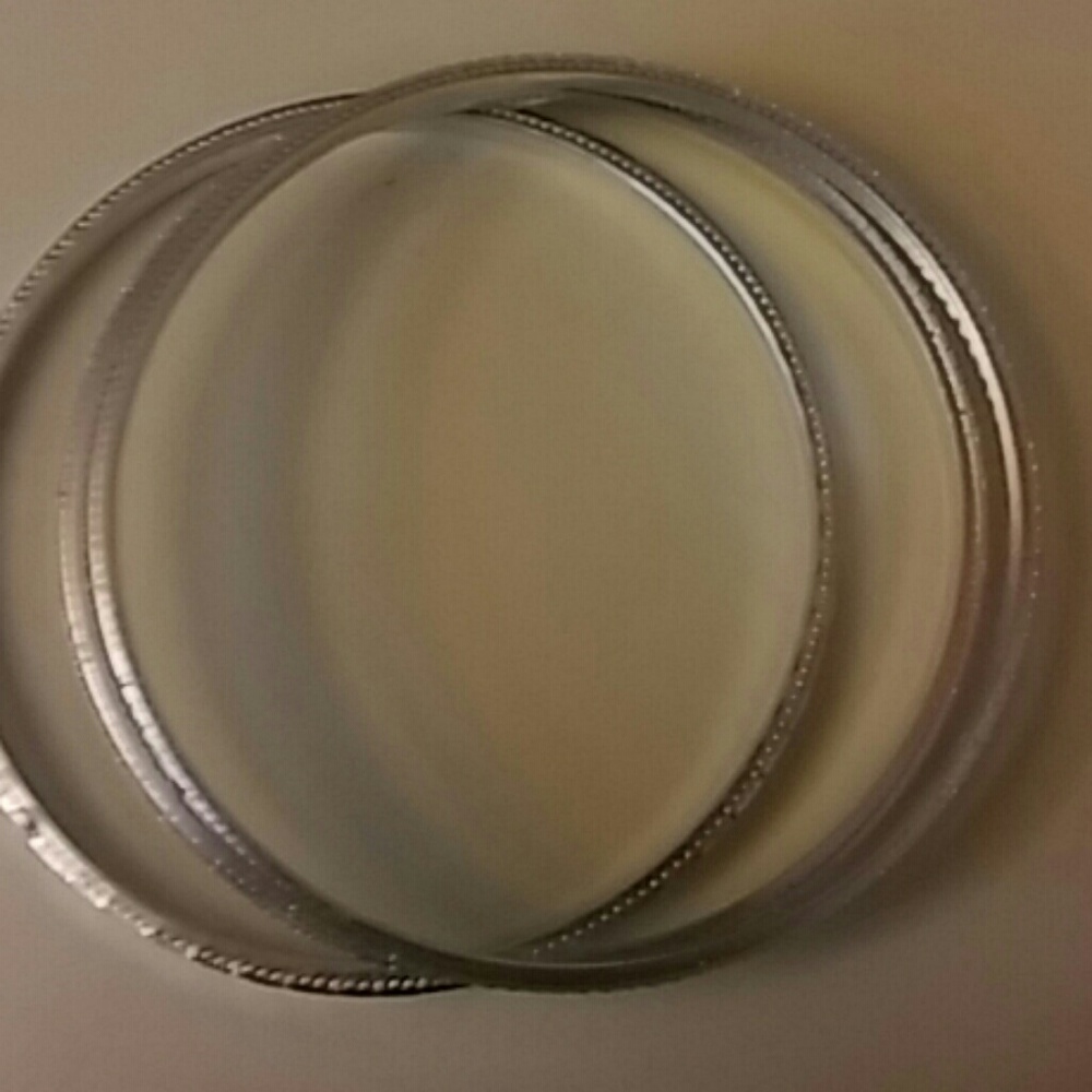 Set of 8 Bangle Bracelets