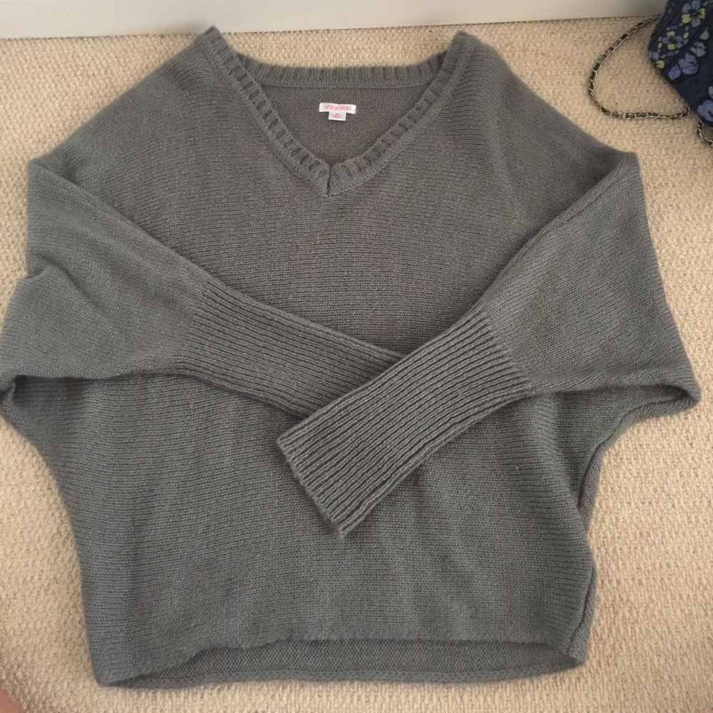Grey sweater