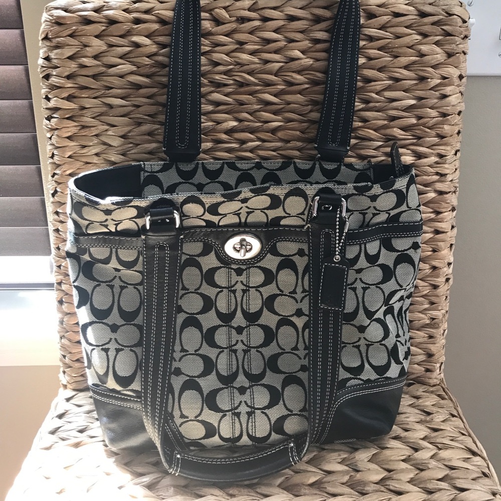 Black signature C Coach purse.