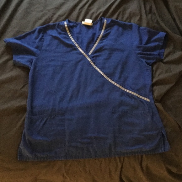 Scrub tops! - Picture 3 of 3