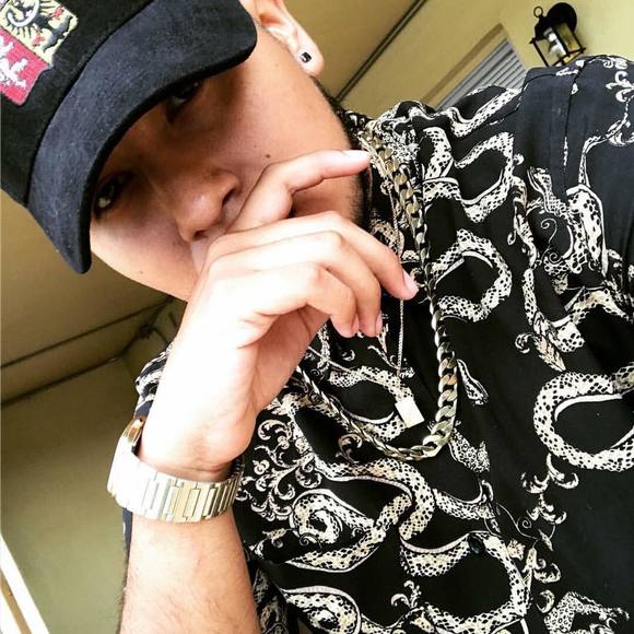 Meet your Posher, Carlo - Picture 1 of 1