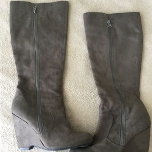 MIA Grey/brown wedge boots-size 9