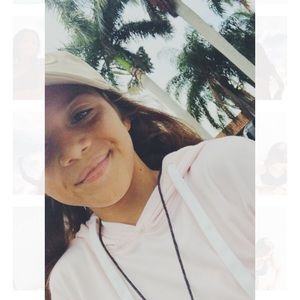 Meet your Posher, Stella