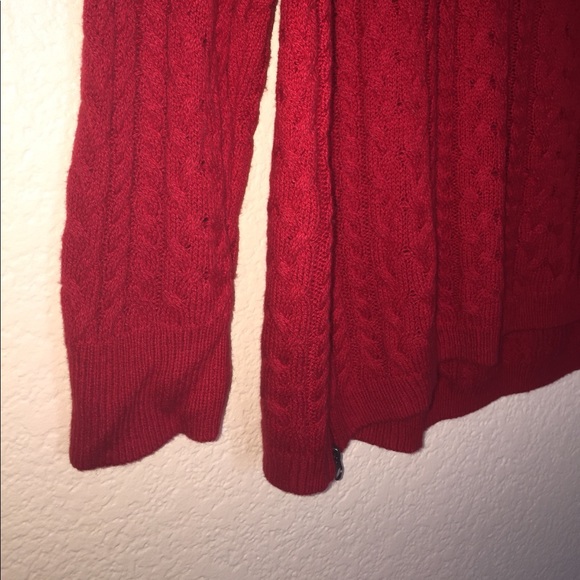 AEO Red Cable Knit Sweater NWOT - Picture 2 of 8