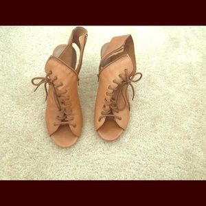 Beautiful Aldo shoes.