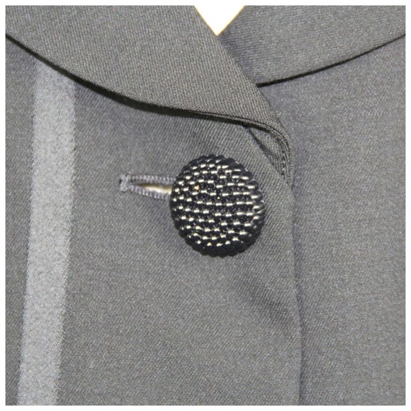 Di Vita Gorgeous Black Satin Trim Jacket - Picture 4 of 5