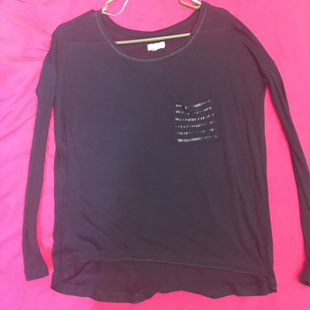 Long sleeve tee