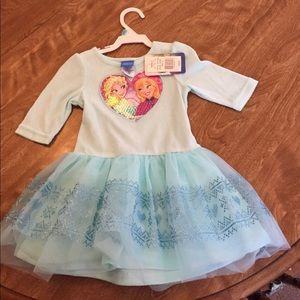 2t tags still on Anna and Elsa dress
