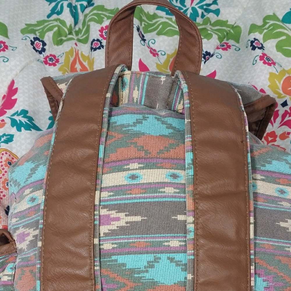 Native Print Backpack - Picture 4 of 5