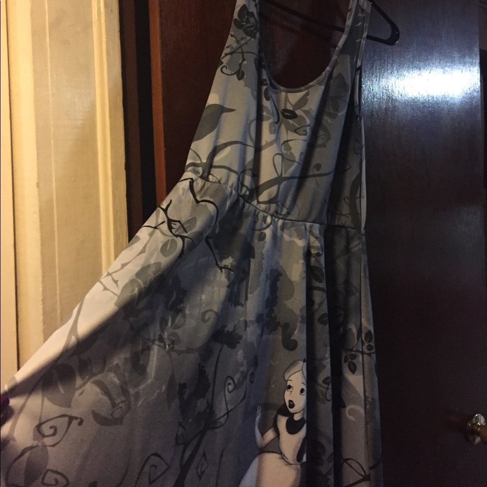 Alice in wonderland dress