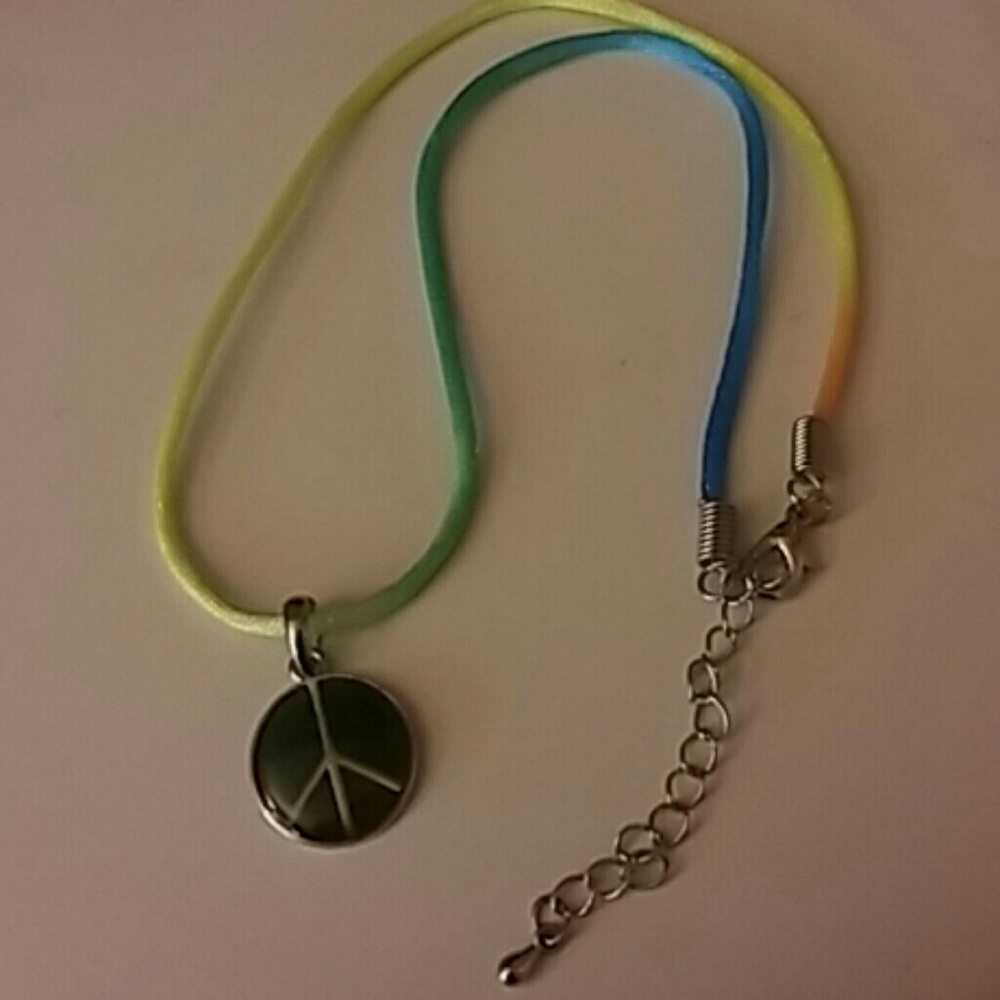 Peace Sign Mood Neclace