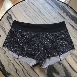 Splatter paint laser cut lululemon short size 8