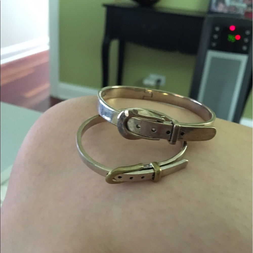 Buckle bracelets - Picture 3 of 3