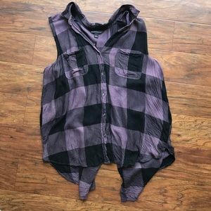 Rock and republic button up sleeveless shirt