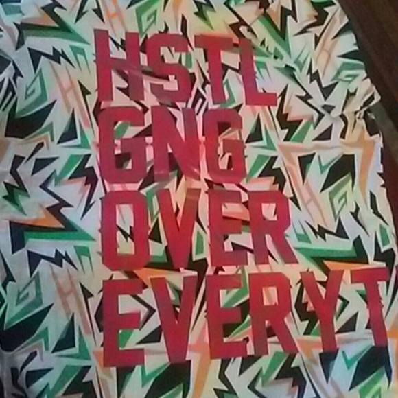 Hustle Gang Red Print hustle logo - Picture 2 of 3