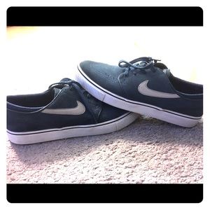 Nike Janoski's