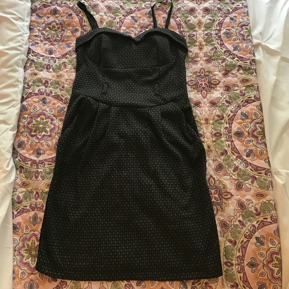Adorable dress!!