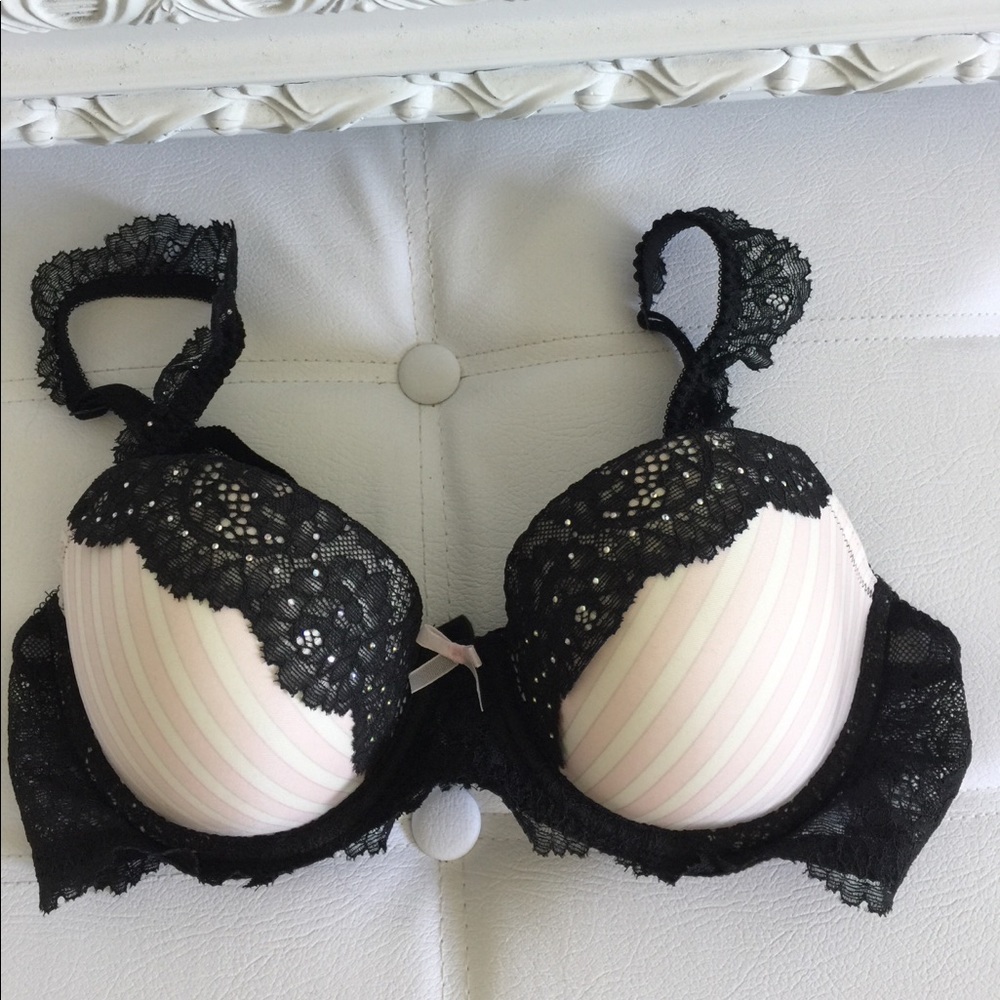 NWT Victoria's Secret Bra 34c 34 c