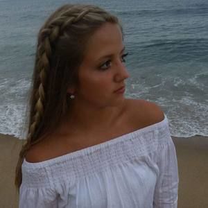 Meet your Posher, Abigail