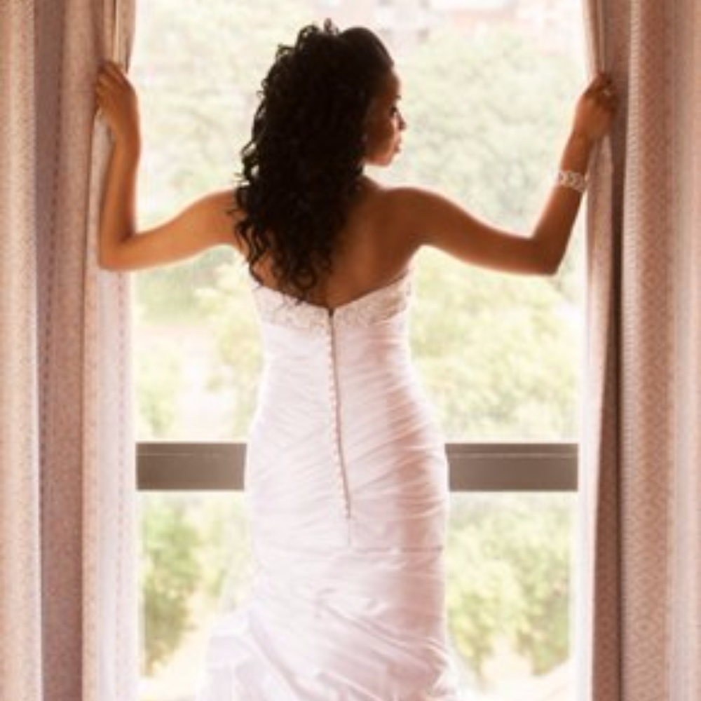 Allure Wedding Dress/Gown