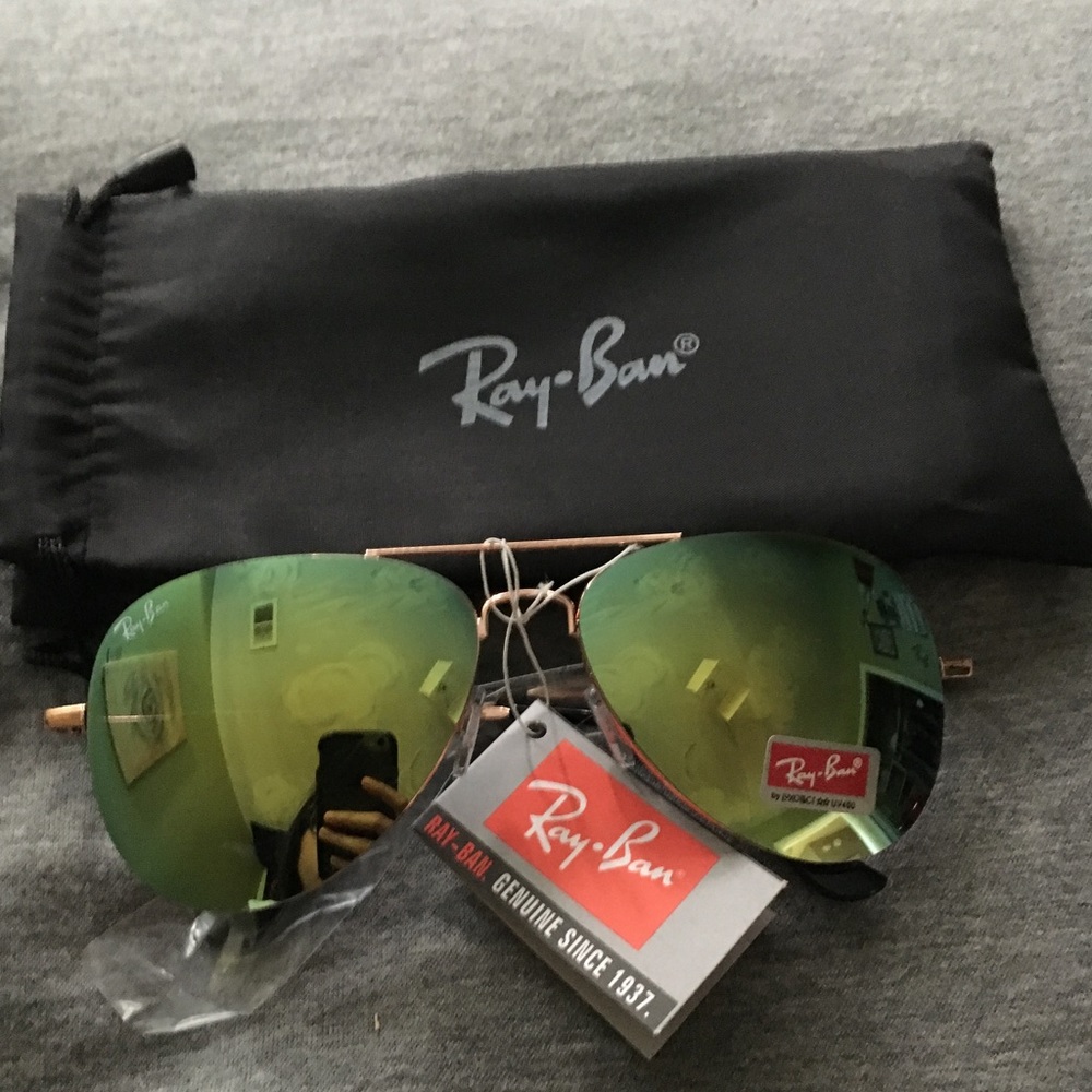 Authentic Aviator Raybans Green mirrored