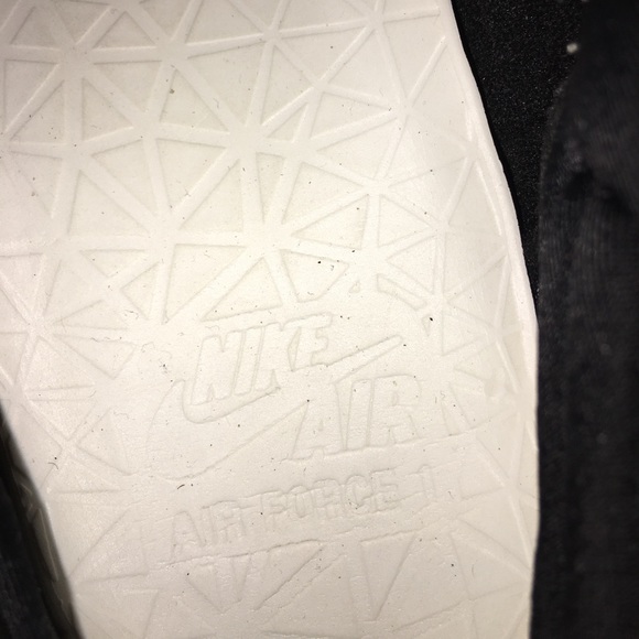 Air Force 1 Premium - Picture 6 of 7