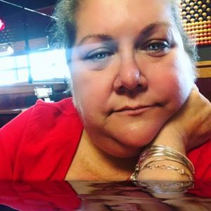 Meet your Posher, Ofelia