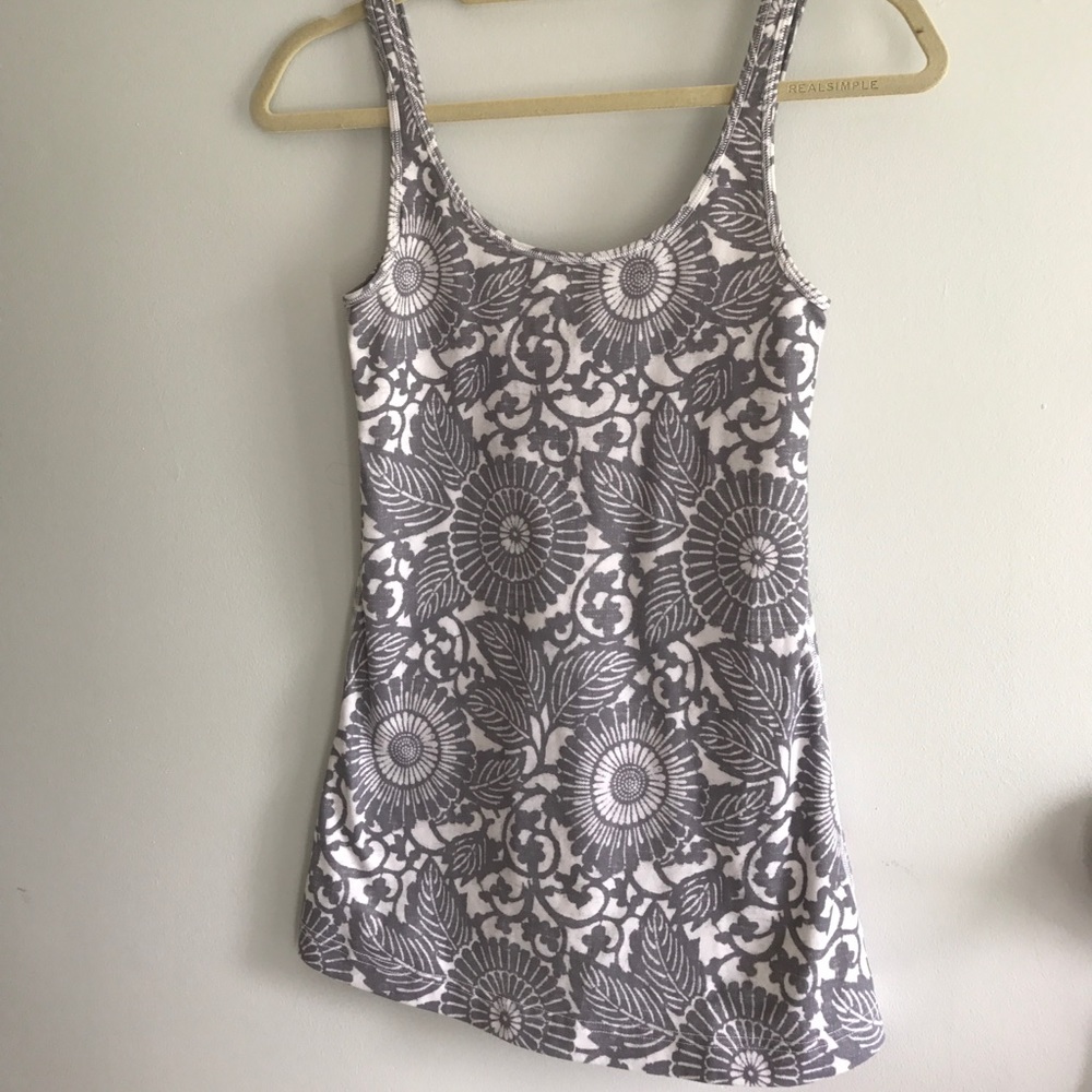 Lululemon Daily Tank Gray and White Floral