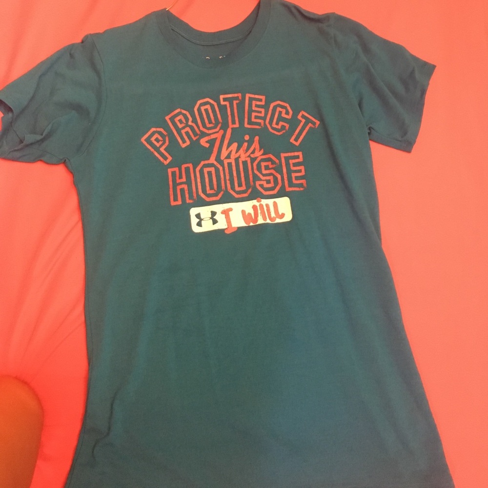 Underarmour tee