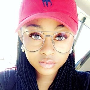 Meet your Posher, Jhamelah