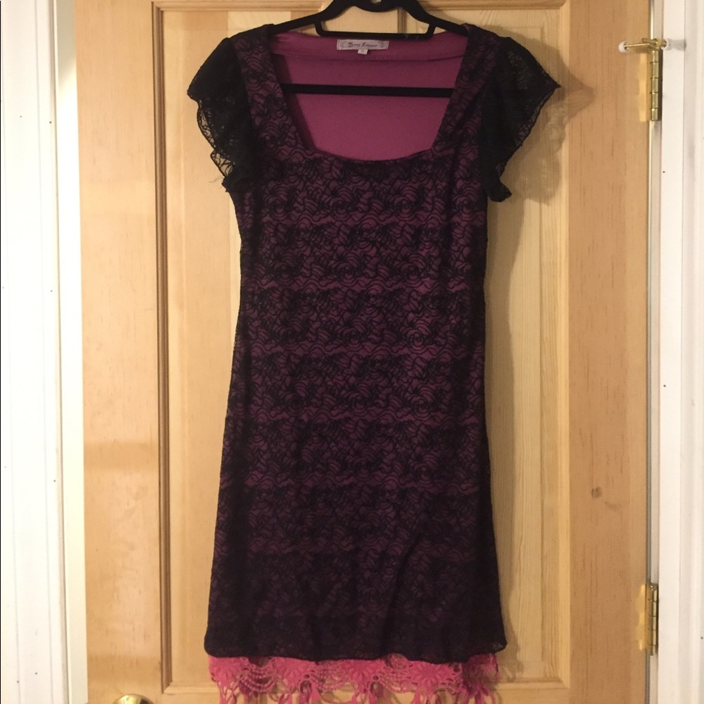 Chic black lace dress