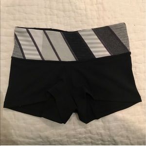 Lululemon spandex shorts