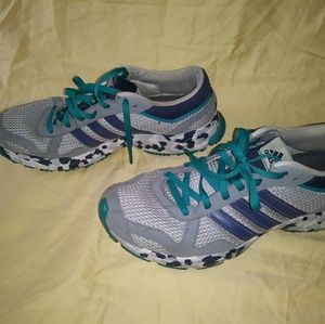 💞💞💞GENTLY USED💞💞💞💞 Adidas sz 8.5